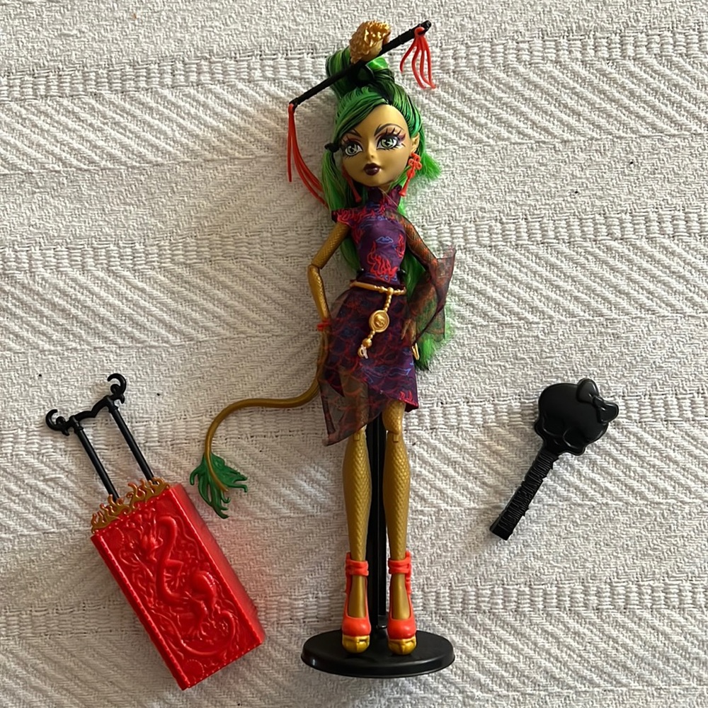Jinafire Long Scaris Monster High Doll